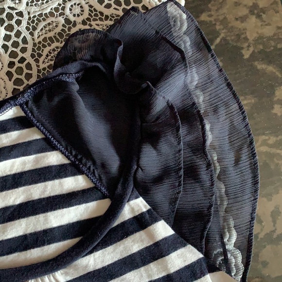 Express blue and white top - Picture 8 of 9